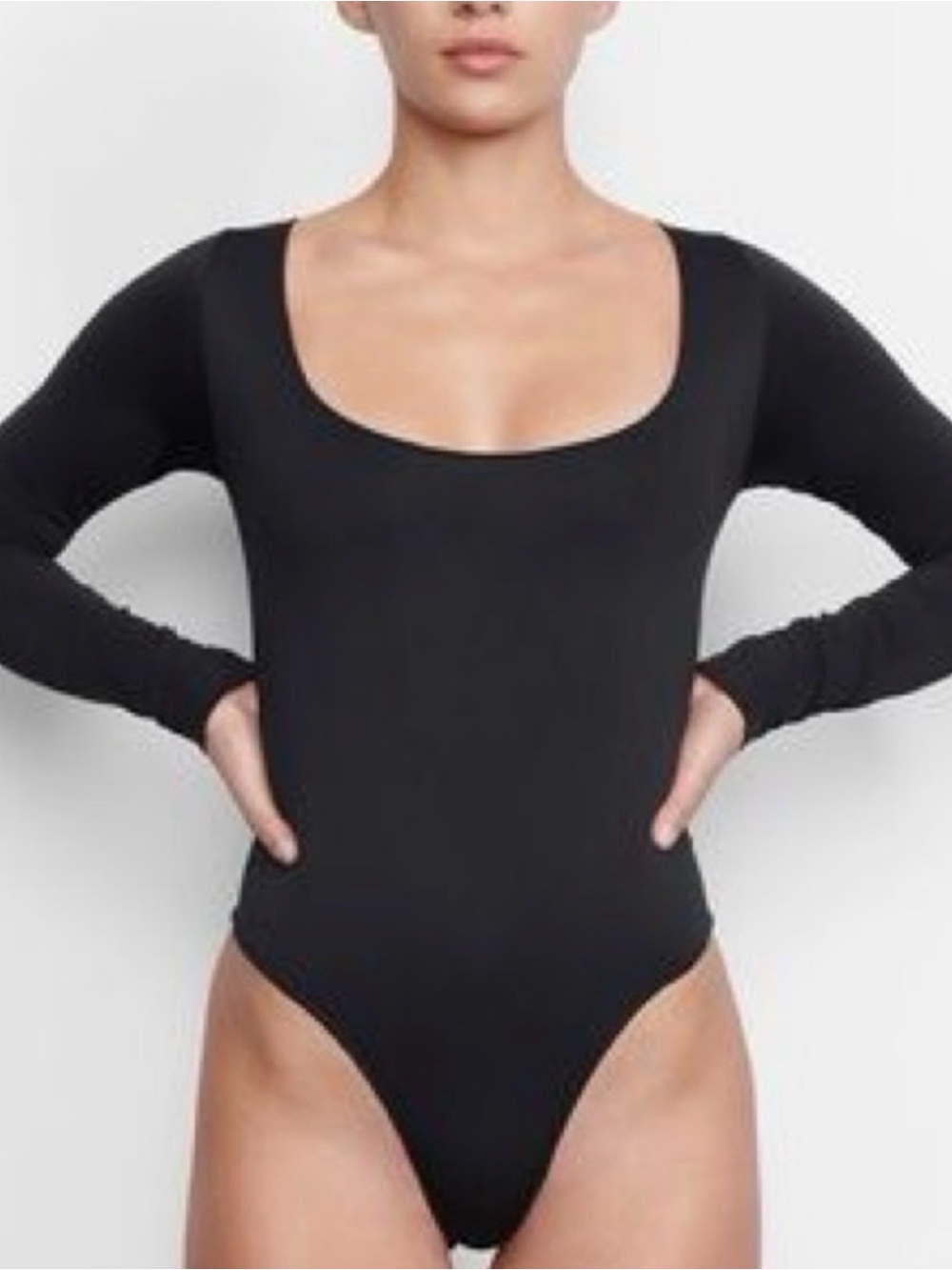 SKIMS scoopneck essential long sleeve black bodysuit new without tags L/XL